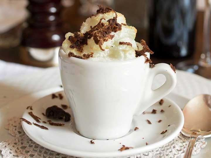 Cappuccino di tartufo con uova di quaglia. Chef Giancarlo Polito Montone, Perugia, Umbria